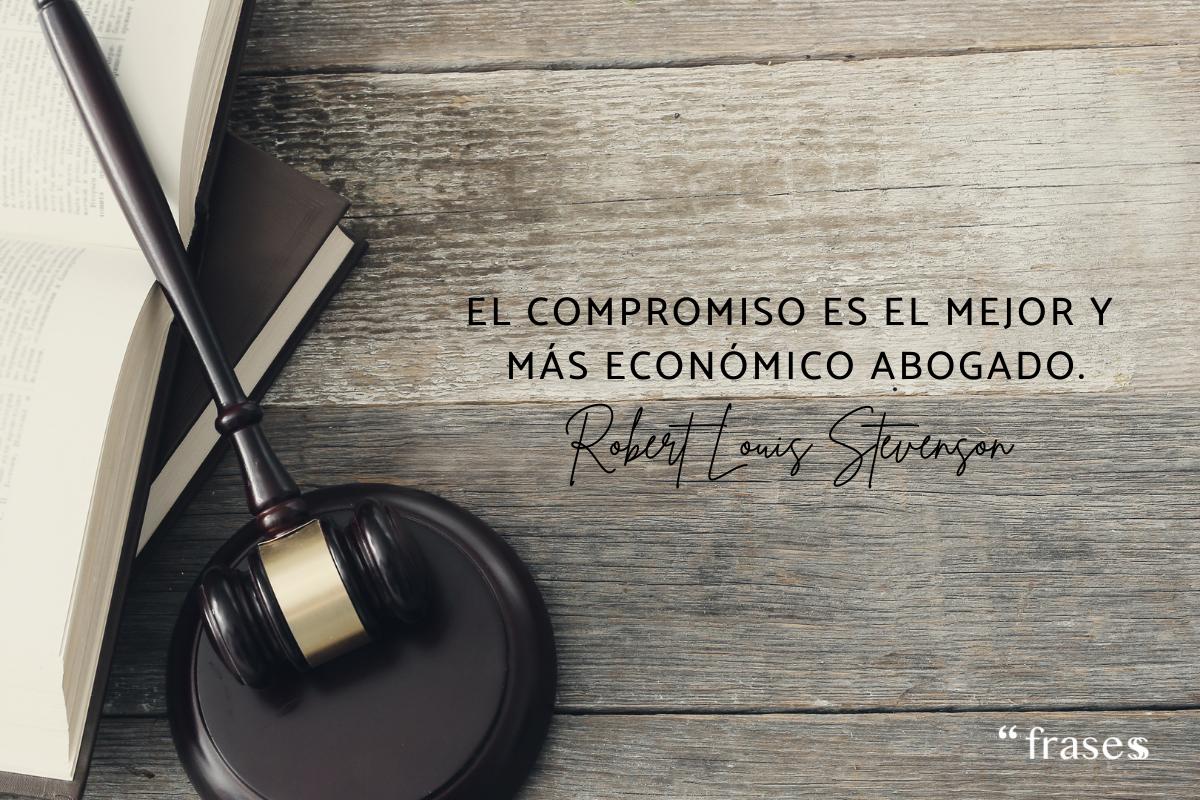+50 Frases de ABOGADOS famosos ¡Célebres y motivadoras!