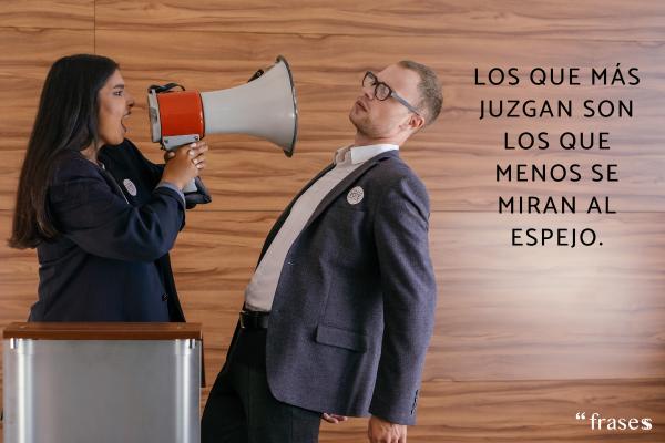 Frases para gente mala que se cree buena